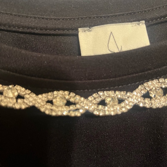 Black Short Sleeve Top - Picture 4 of 8